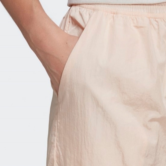 Adidas Originals Cuffed Pants Shiny Sweatpants Joggers Athletic Pink Tint FU3826 - Picture 5 of 7